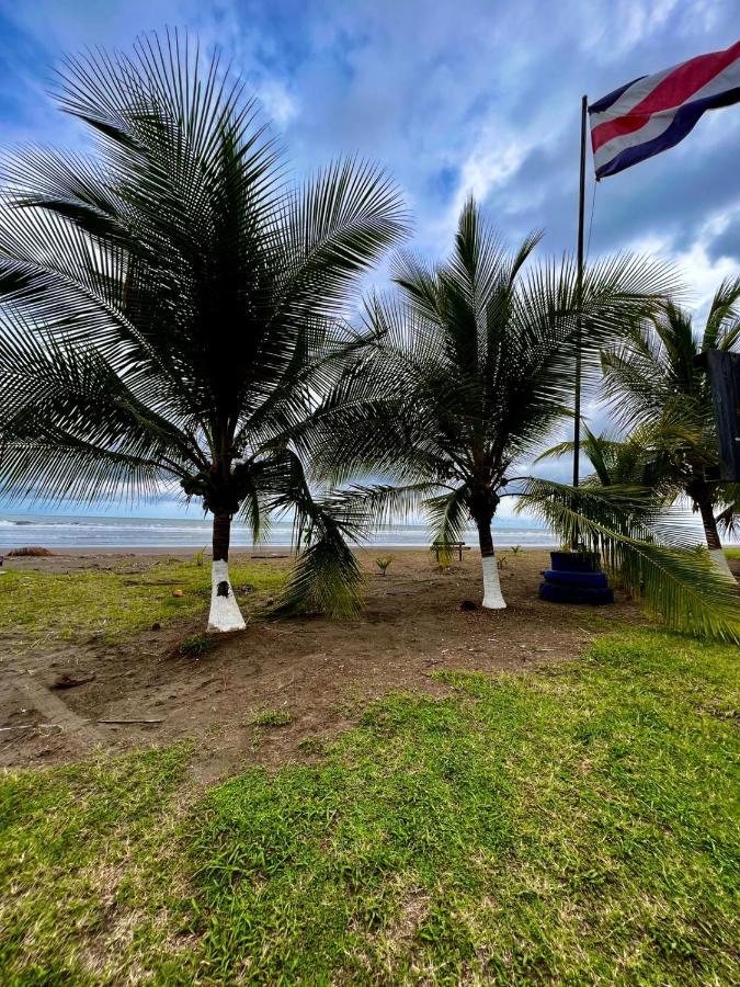Cabinas Playa Bandera Bed & Breakfast Parrita Eksteriør bilde